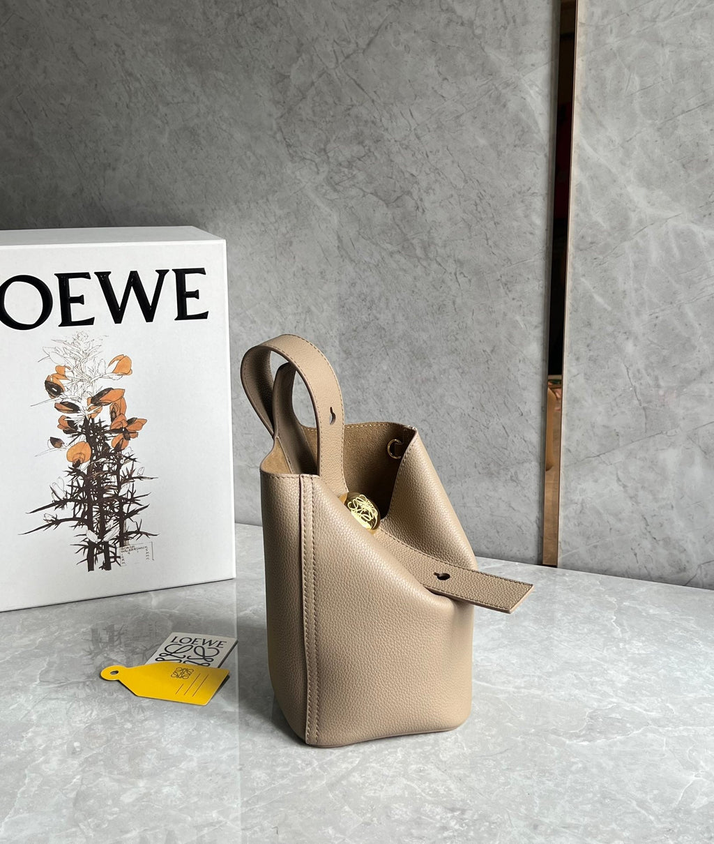 LOE MINI 19 PEBBLE BUCKET IN CAMEL BROWN MELLOW CALFSKIN