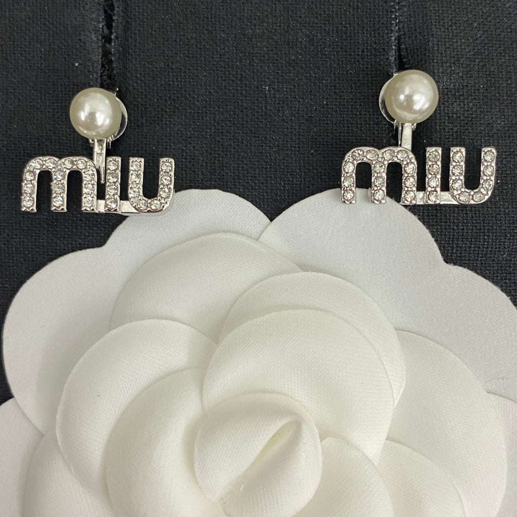 MIUMIU 26S PEARL LOGO DROP EARRINGS WITH CRYSTALS IN SILVER TONE METAL 625655