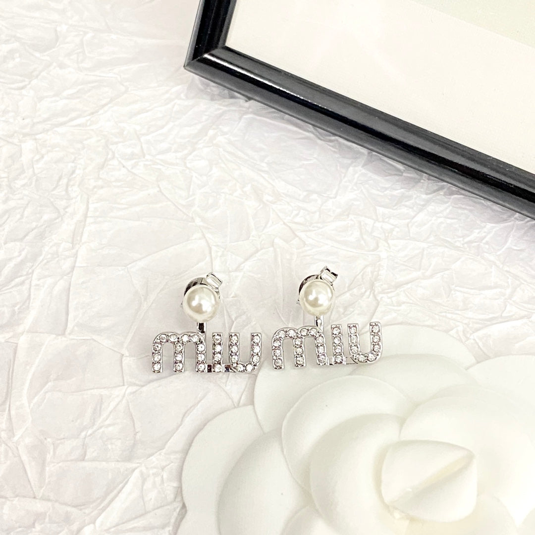 MIUMIU 26S PEARL LOGO DROP EARRINGS WITH CRYSTALS IN SILVER TONE METAL 625655