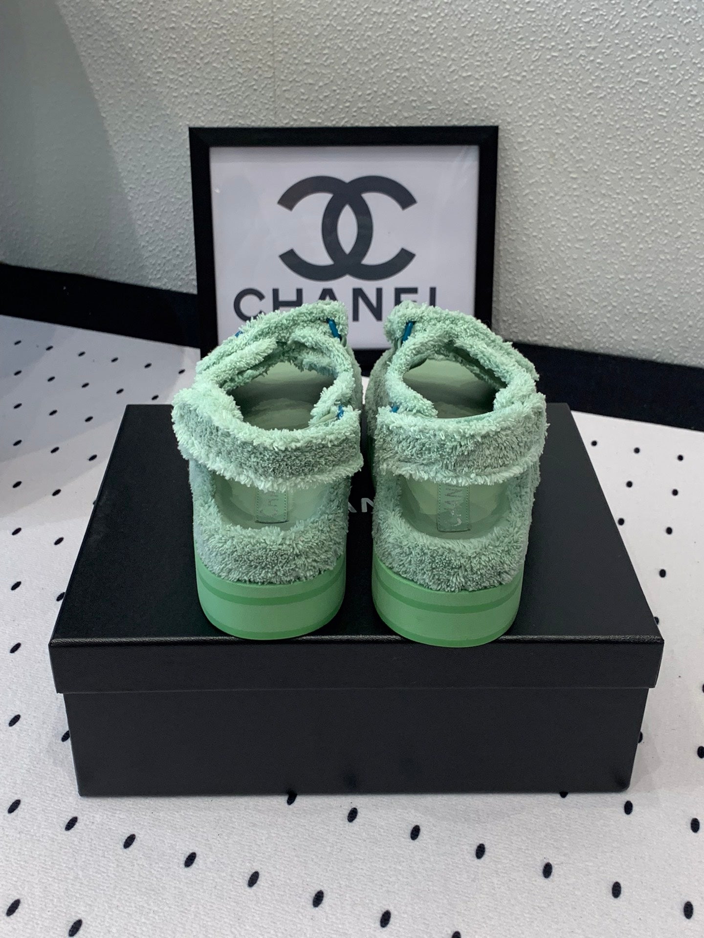 DAD SANDALS PLATFORM IN MINT GREEN FUR