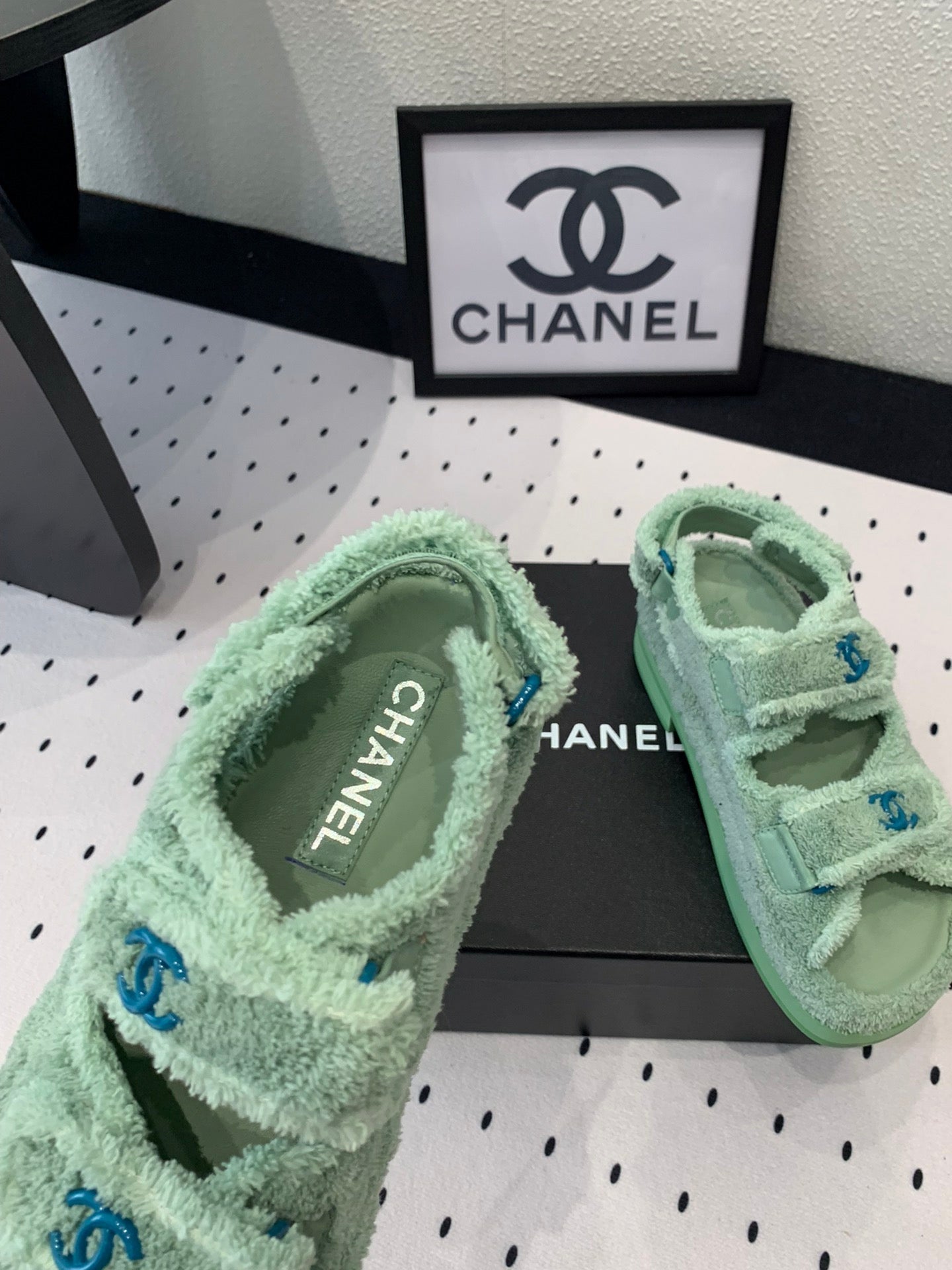 DAD SANDALS PLATFORM IN MINT GREEN FUR