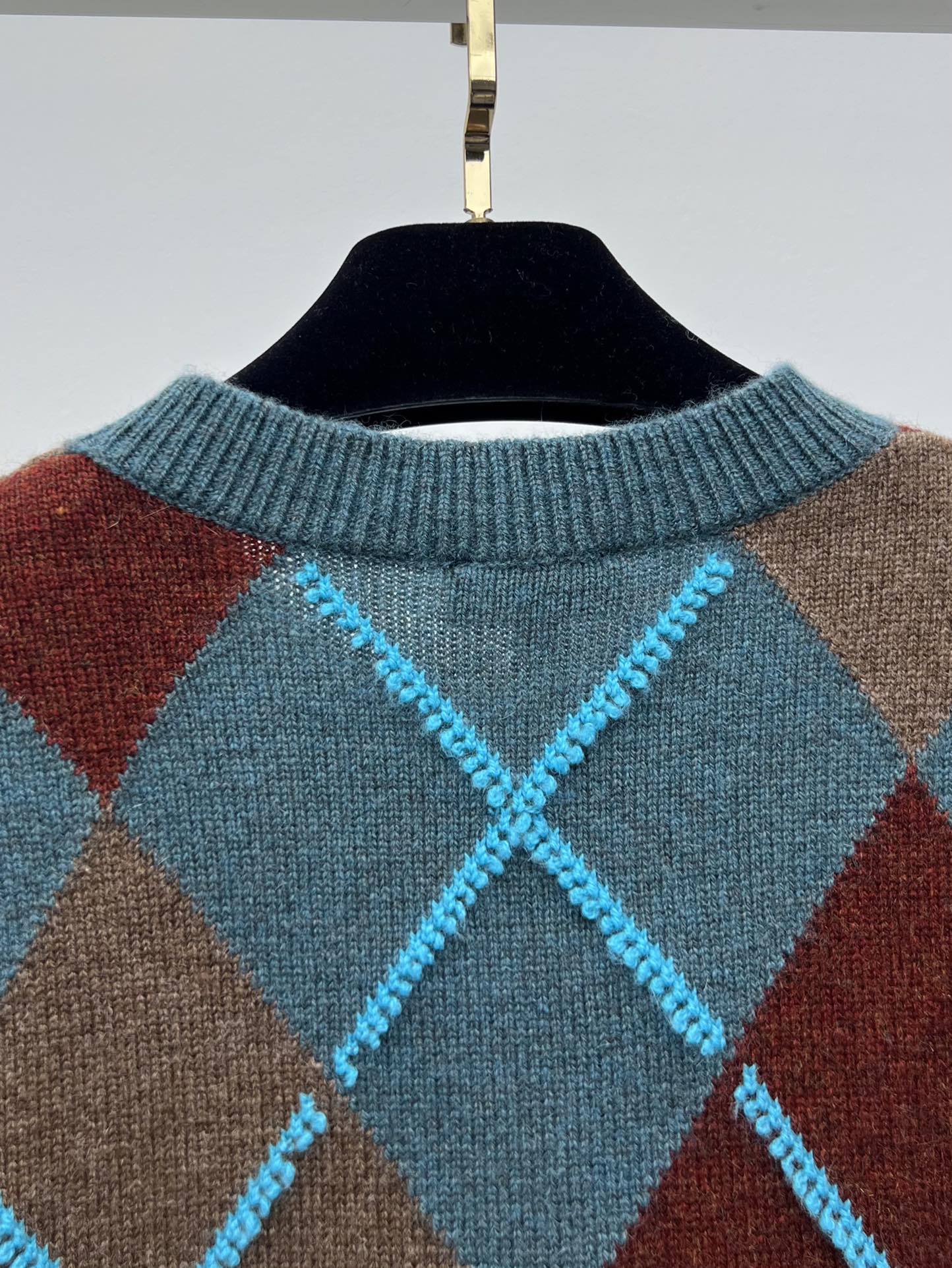 CHANEL 25S ROUND NECK SWEATER SET STYLE 254