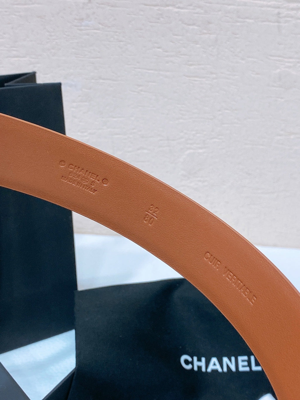 CC BELT 30 MM IN BRONZE BROWN CALFSKIN WITH COLORFUL RHINSTONES METAL LOGO