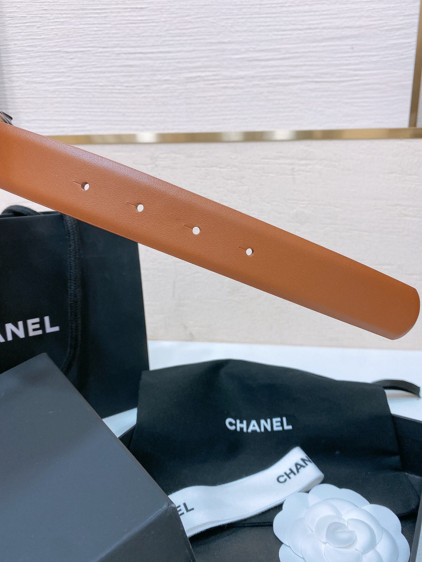 CC BELT 30 MM IN BRONZE BROWN CALFSKIN WITH COLORFUL RHINSTONES METAL LOGO
