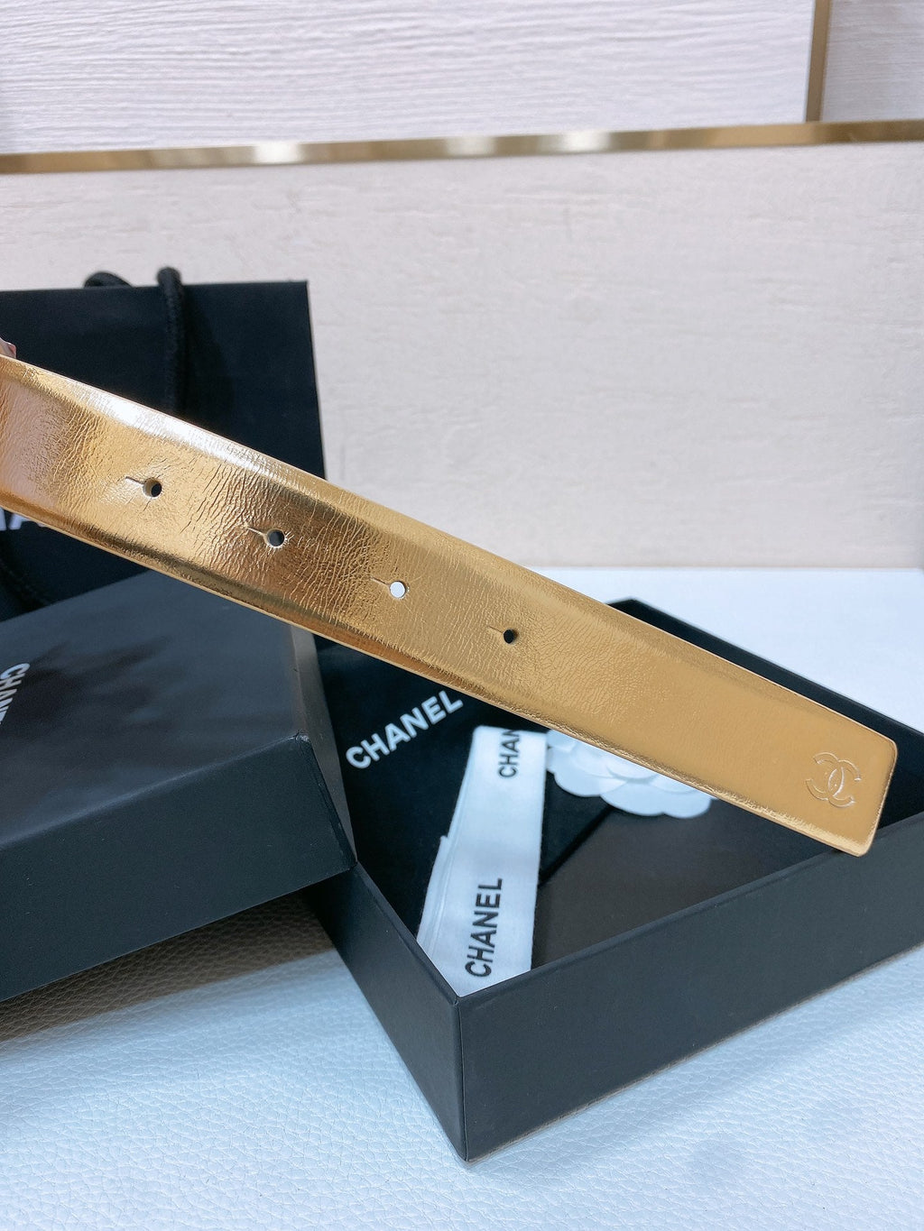 CC BELT 30 MM IN GOLD CALFSKIN WITH COLORFUL RHINSTONES METAL LOGO