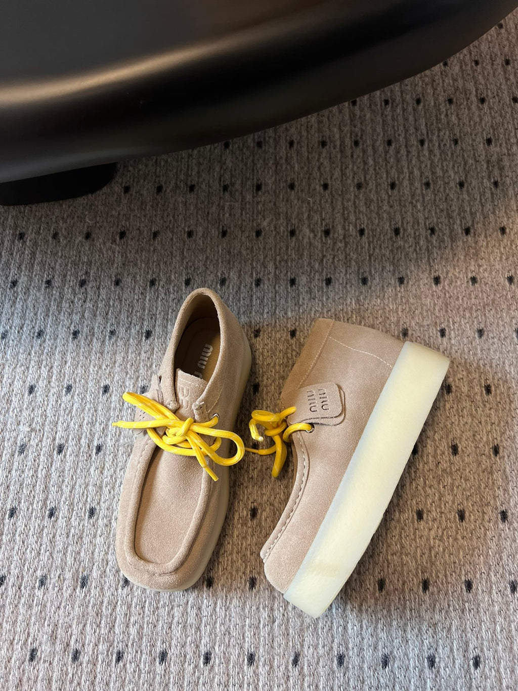 MIUMIU 26S CHUKKA BOOTS IN LIGHT BROWN SUEDE