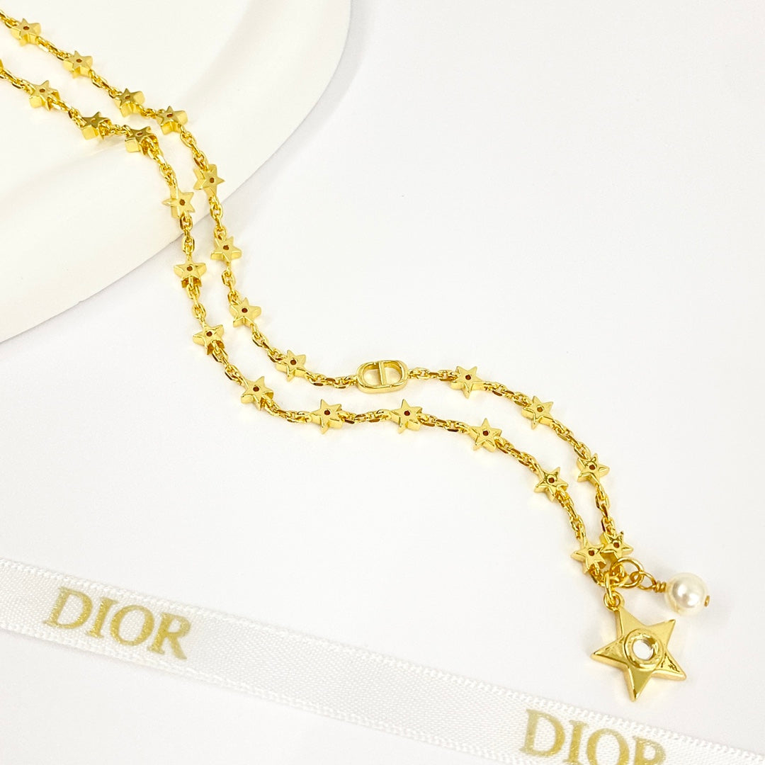 CD 26S STAR CHAIN PEARL PENDANT NECKLACE IN GOLD TONE METAL 631051