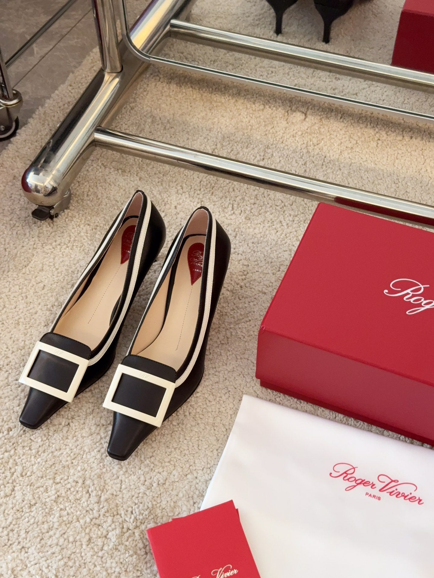 VIV’ CANARD PUMPS IN BLACK SHINY CALFSKIN