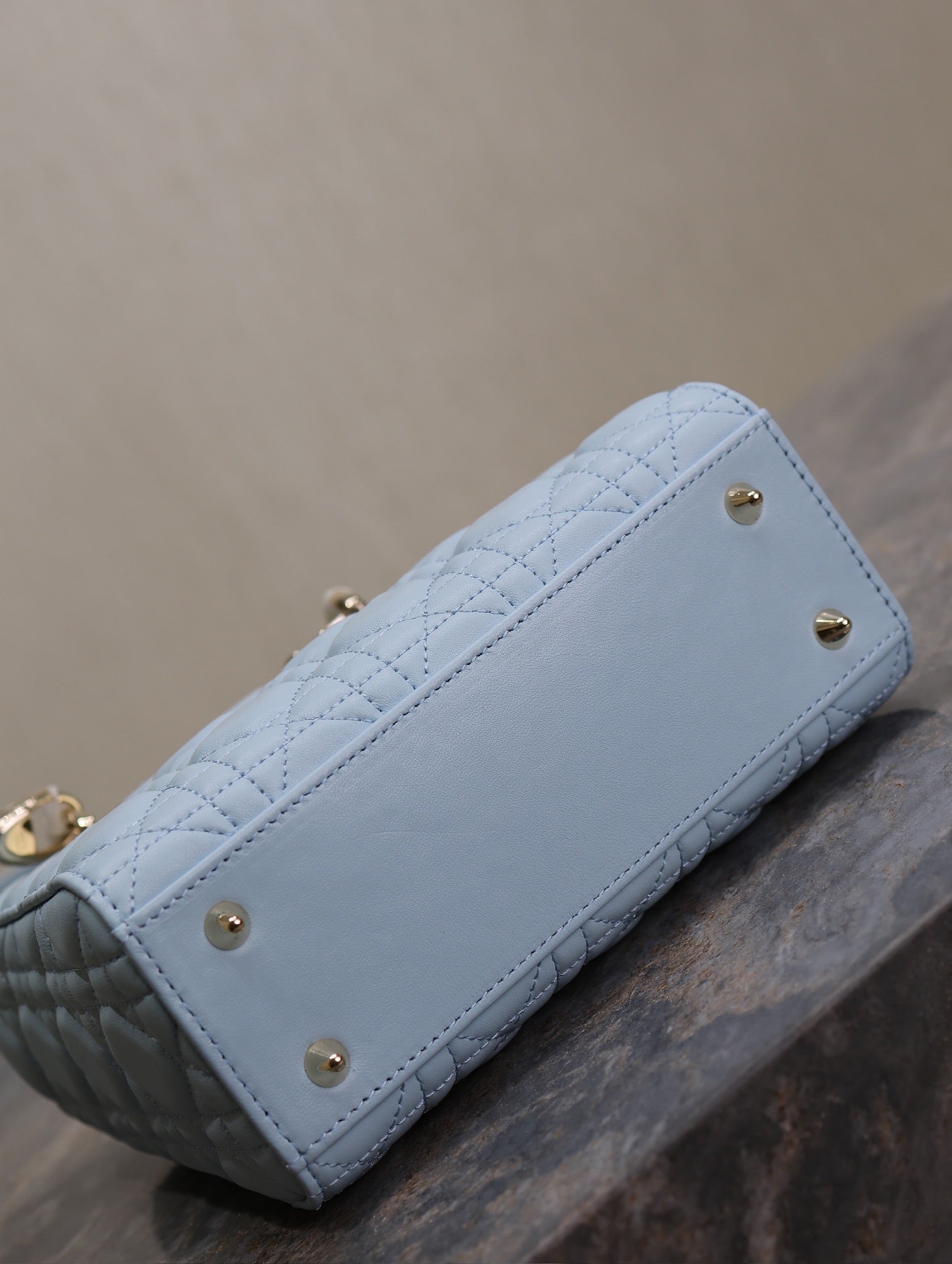 MEDIUM LADY BAG 20 IN BABY BLUE QUILTED MACROCANNAGE CALFSKIN GREEN STRAP