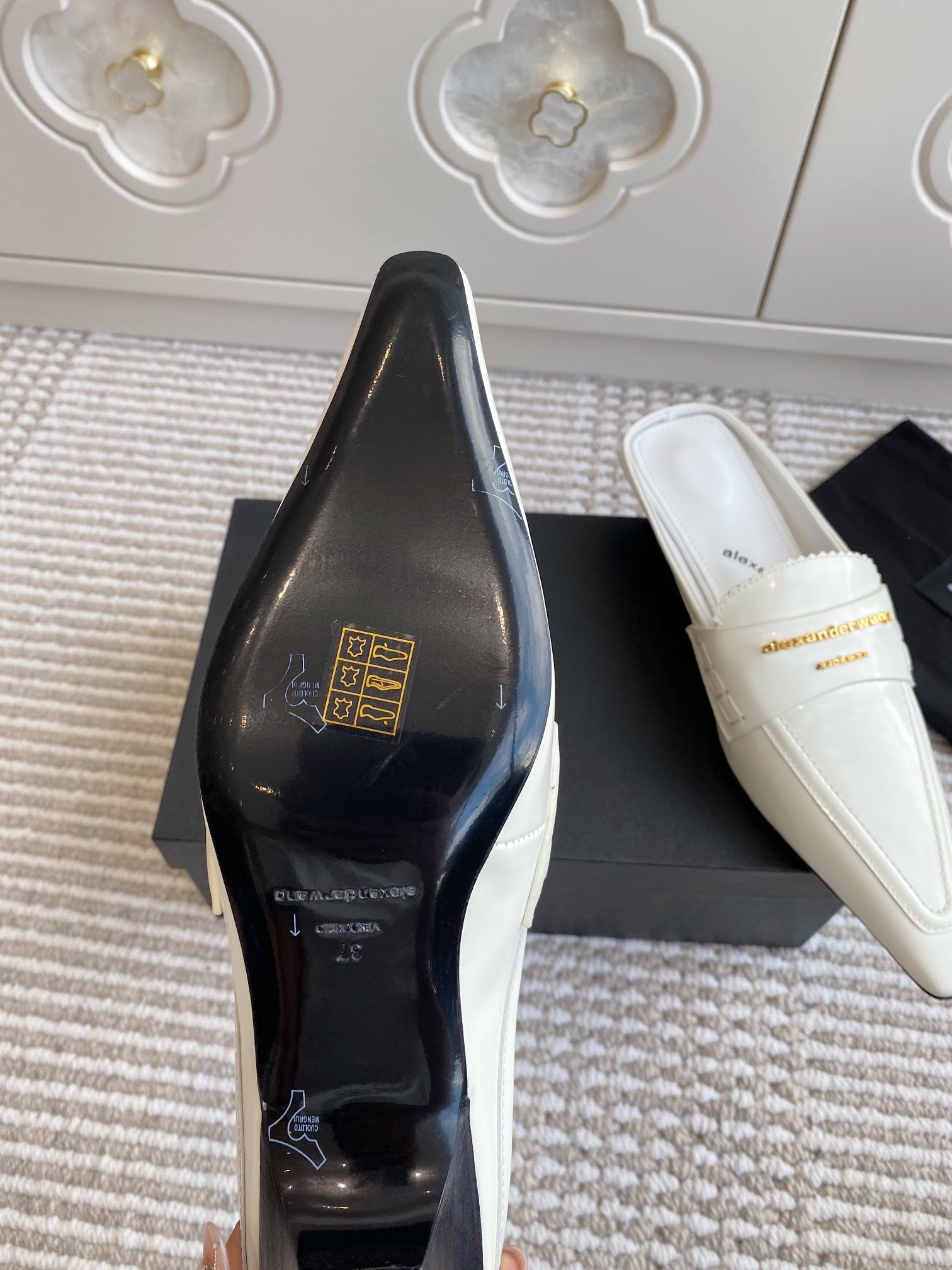 SQUARE-TOE MULES IN WHITE CALFSKIN