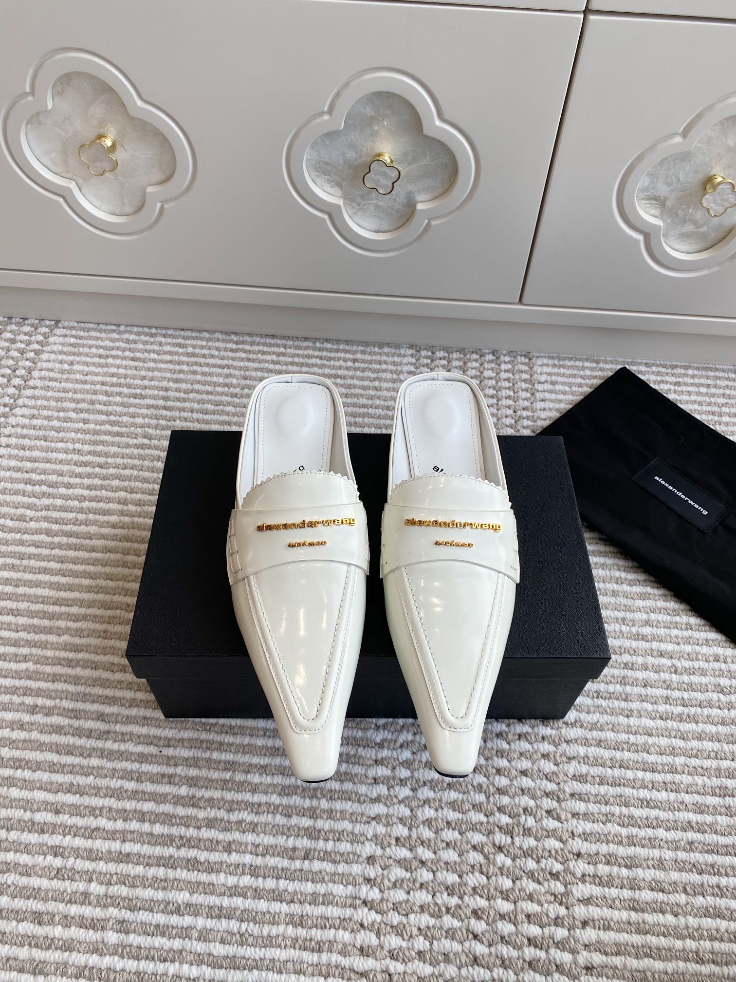 SQUARE-TOE MULES IN WHITE CALFSKIN