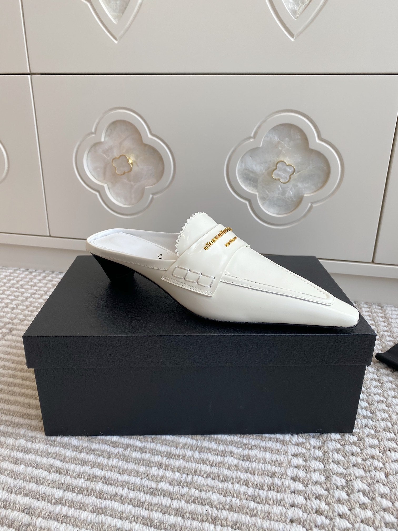SQUARE-TOE MULES IN WHITE CALFSKIN