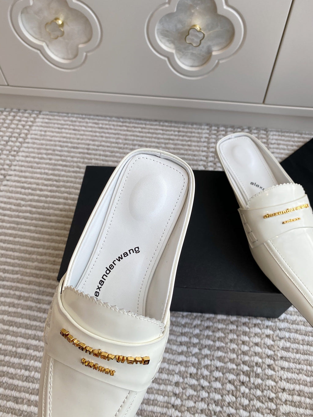 SQUARE-TOE MULES IN WHITE CALFSKIN