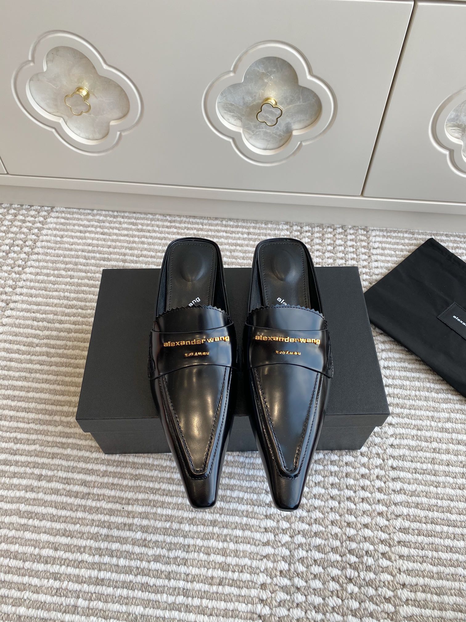 SQUARE-TOE MULES IN BLACK CALFSKIN