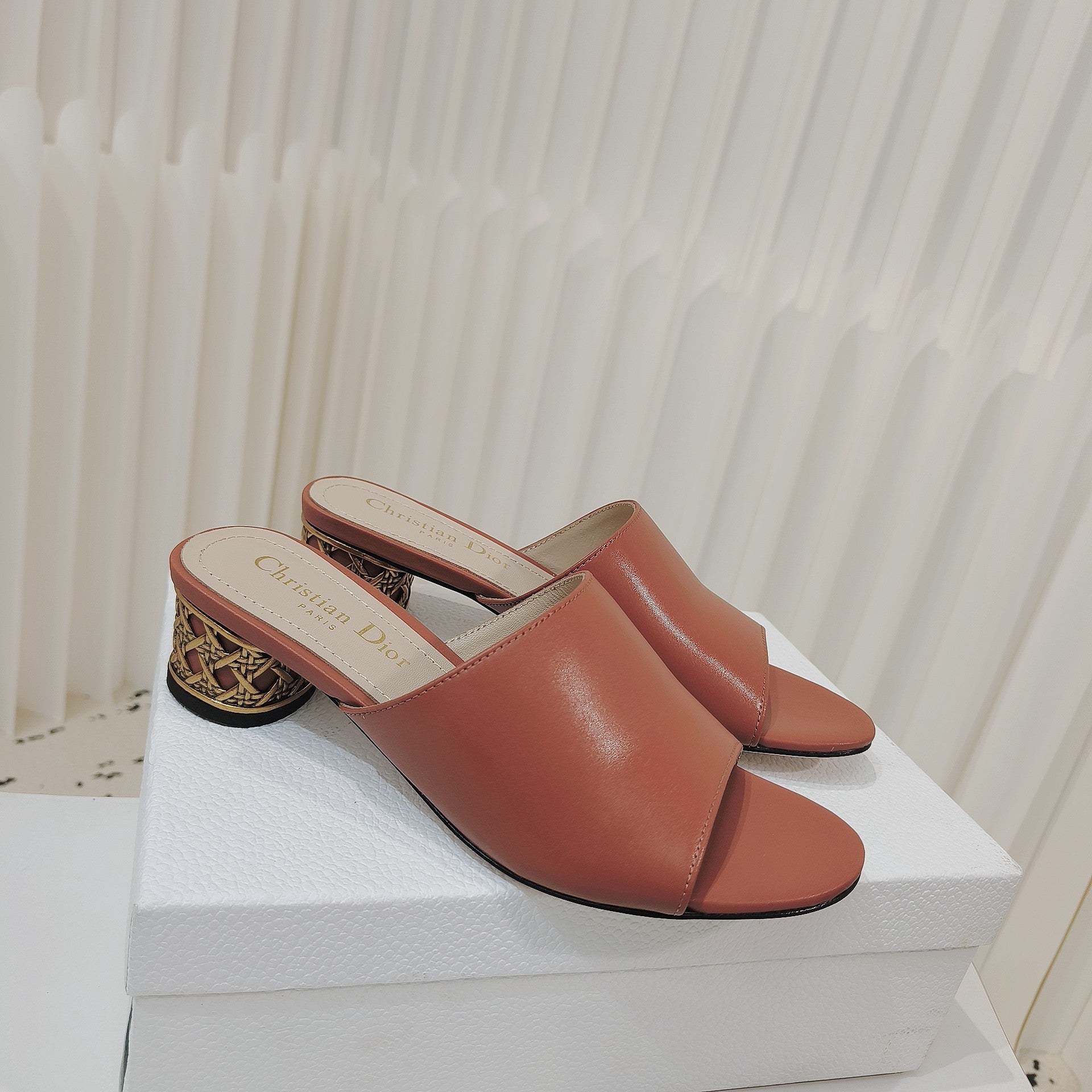 DIOR 26S WIDE-STRAP MULES 40 MM IN BURNT ORANGE SMOOTH CALFSKIN