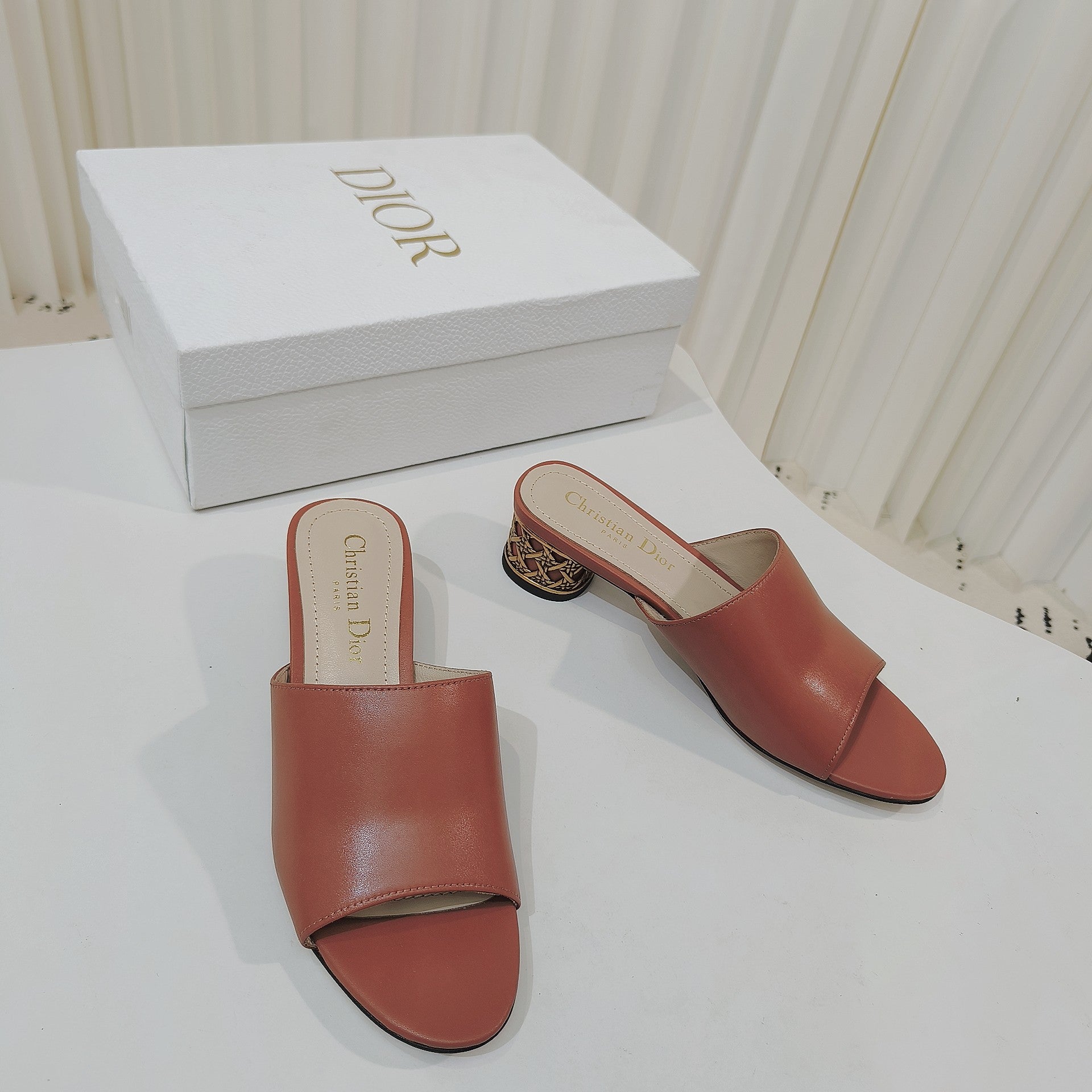 DIOR 26S WIDE-STRAP MULES 40 MM IN BURNT ORANGE SMOOTH CALFSKIN