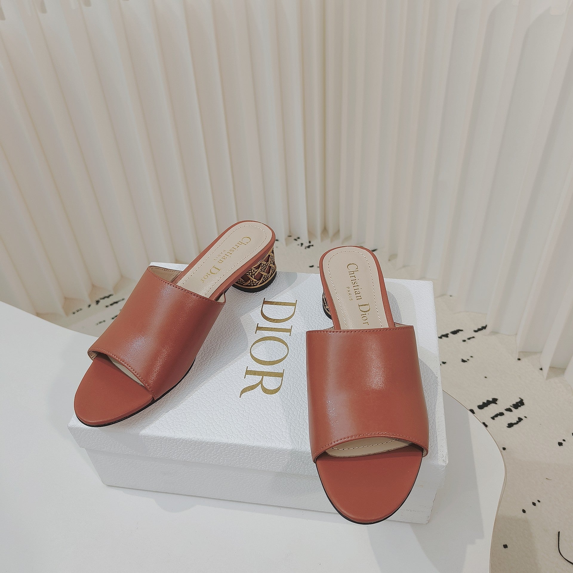 DIOR 26S WIDE-STRAP MULES 40 MM IN BURNT ORANGE SMOOTH CALFSKIN