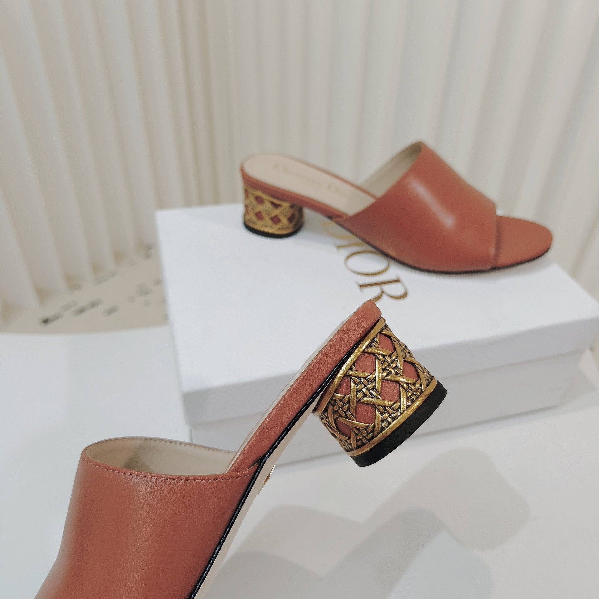 DIOR 26S WIDE-STRAP MULES 40 MM IN BURNT ORANGE SMOOTH CALFSKIN
