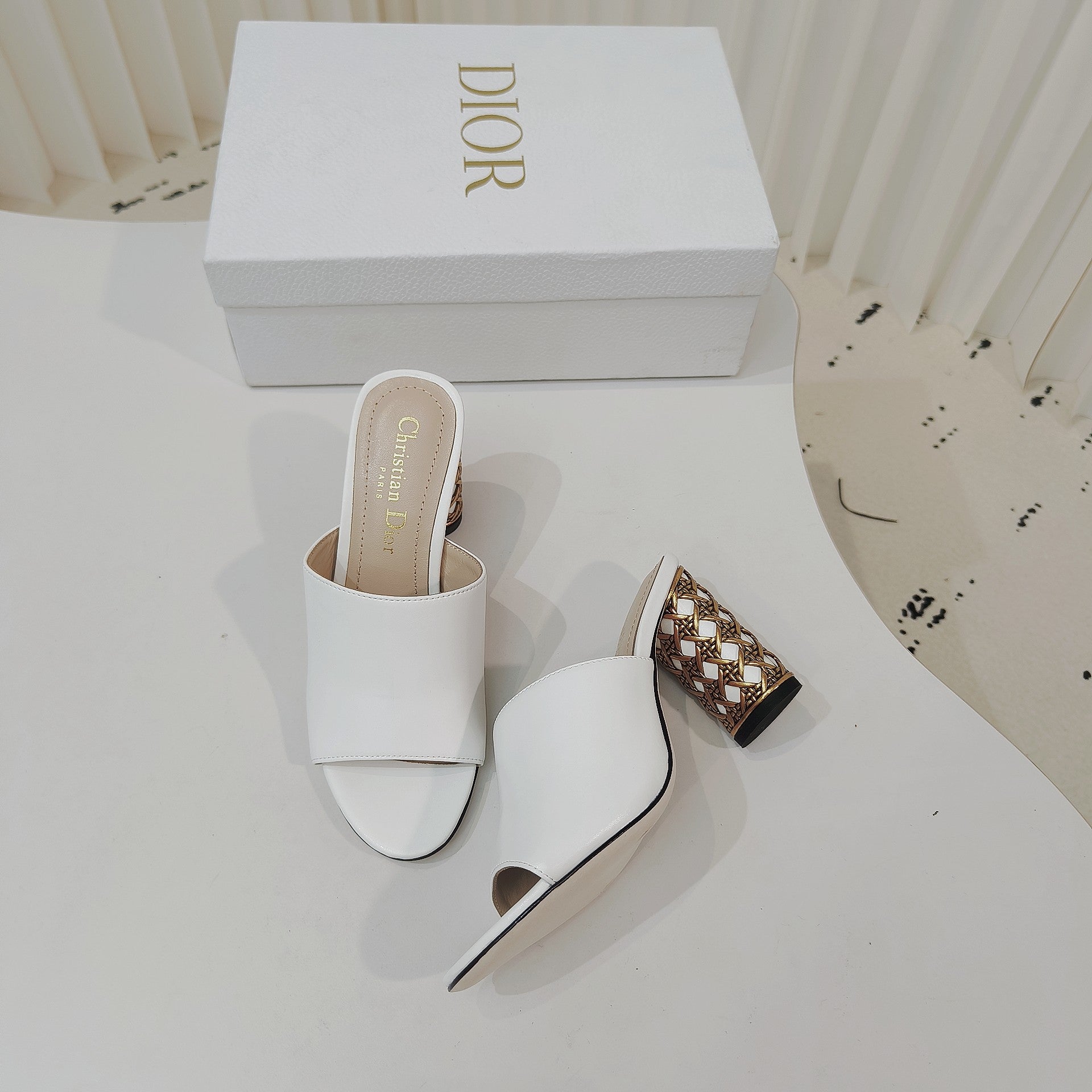 DIOR 26S WIDE-STRAP MULES 80 MM IN WHITE SMOOTH CALFSKIN