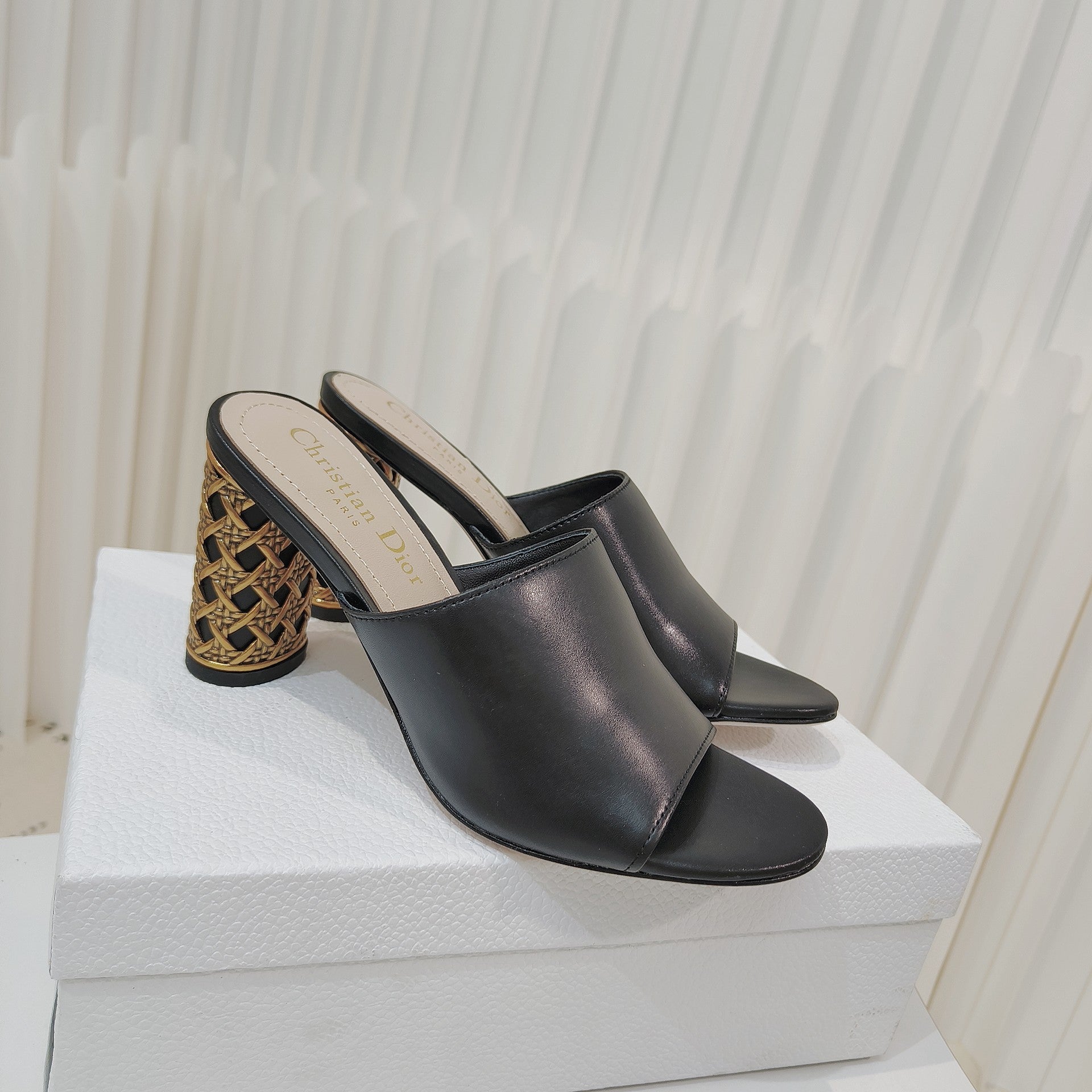 DIOR 26S WIDE-STRAP MULES 80 MM IN BLACK SMOOTH CALFSKIN
