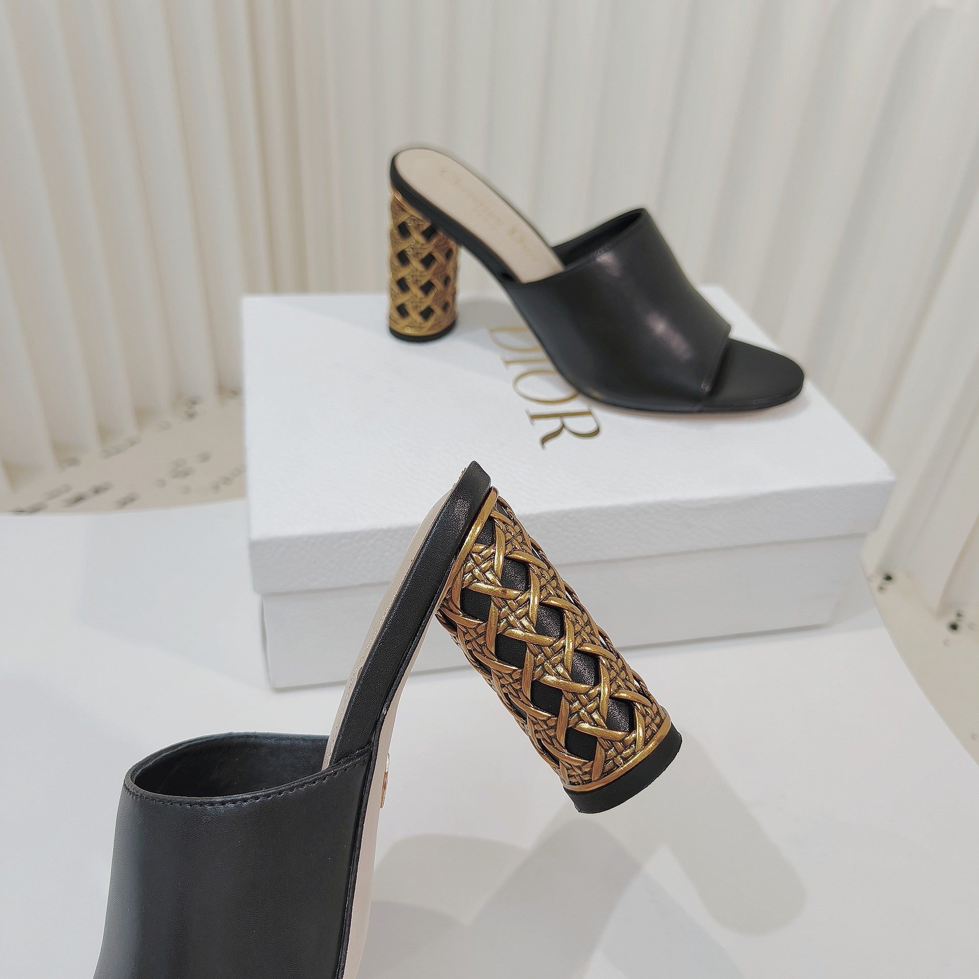 DIOR 26S WIDE-STRAP MULES 80 MM IN BLACK SMOOTH CALFSKIN