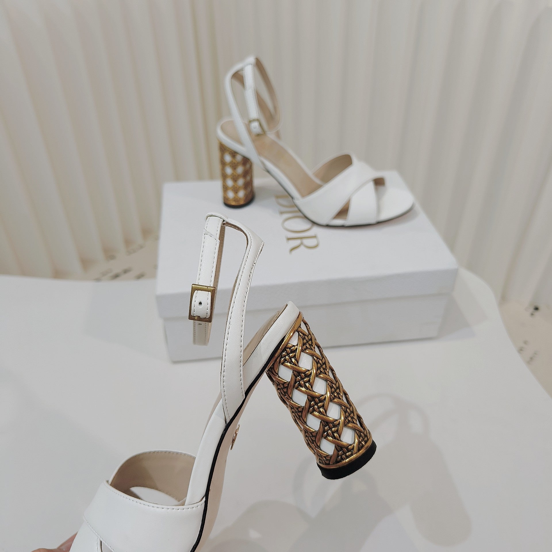 DIOR 26S METALLIC-HEEL SANDALS 80 MM IN WHITE LAMBSKIN