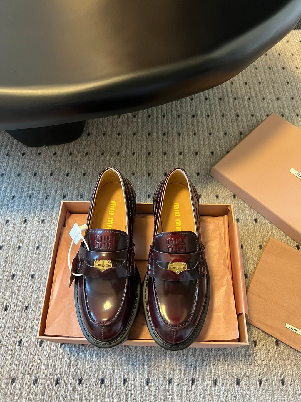 MIUMIU 26S PENNY LOAFERS IN BURGUNDY BROWN SHINY CALFSKIN