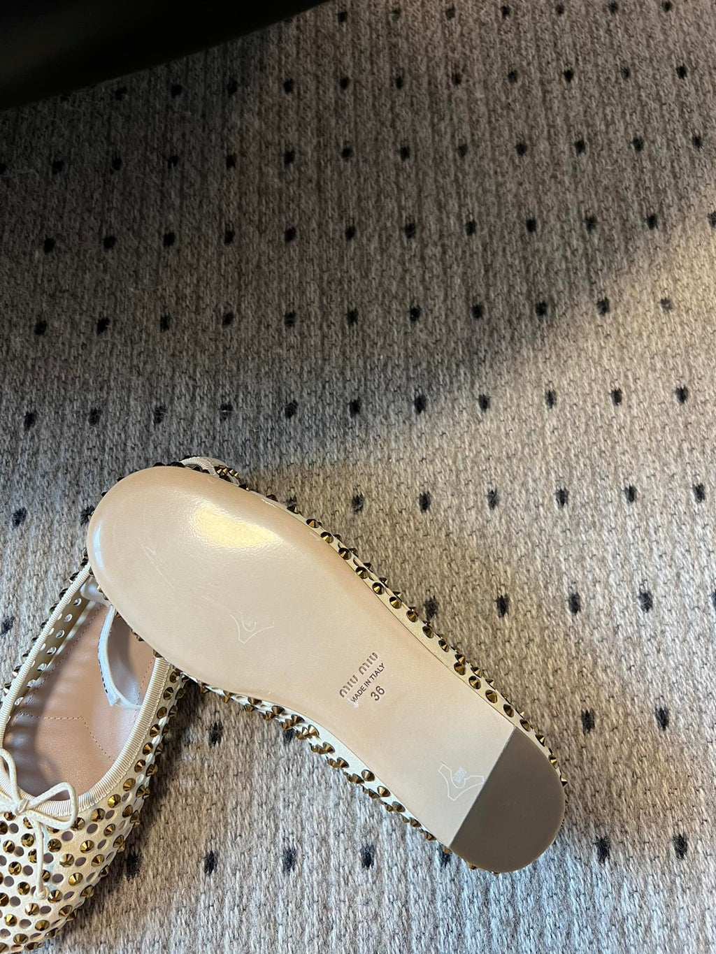 MIUMIU 26S BALLERINA FLATS IN LIGHT BEIGE MESH CALFSKIN WITH RHINESTONES