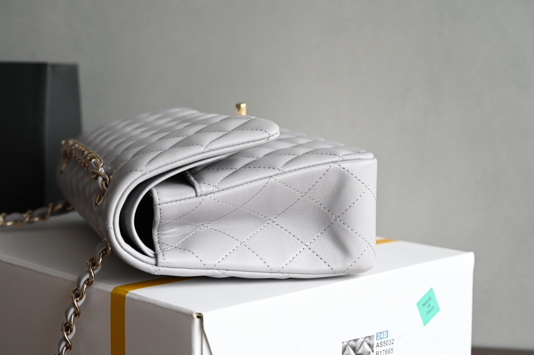 CHANEL 25S FLAP BAG 25.5 CM IN LIGHT GREY LAMBSKIN