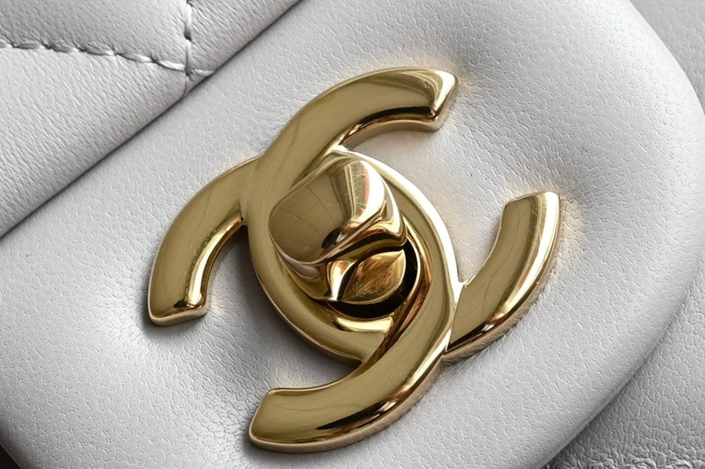 CHANEL 25S FLAP BAG 25.5 CM IN LIGHT GREY LAMBSKIN