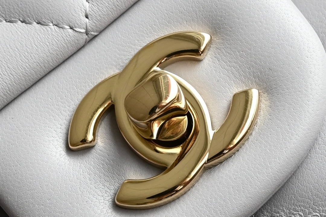 CHANEL 25S FLAP BAG 25.5 CM IN LIGHT GREY LAMBSKIN