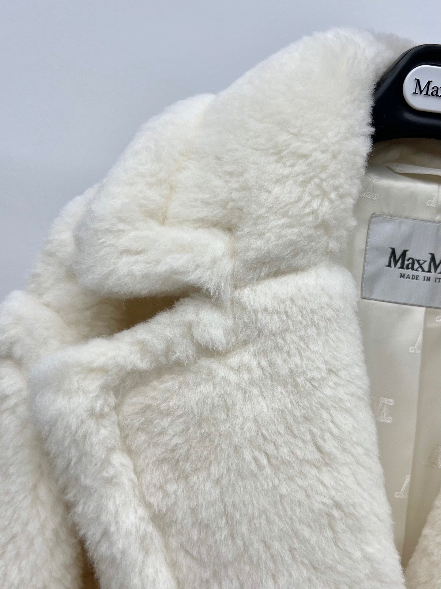 MAXMARA 25S CROPPED TEDDY JACKET STYLE 245