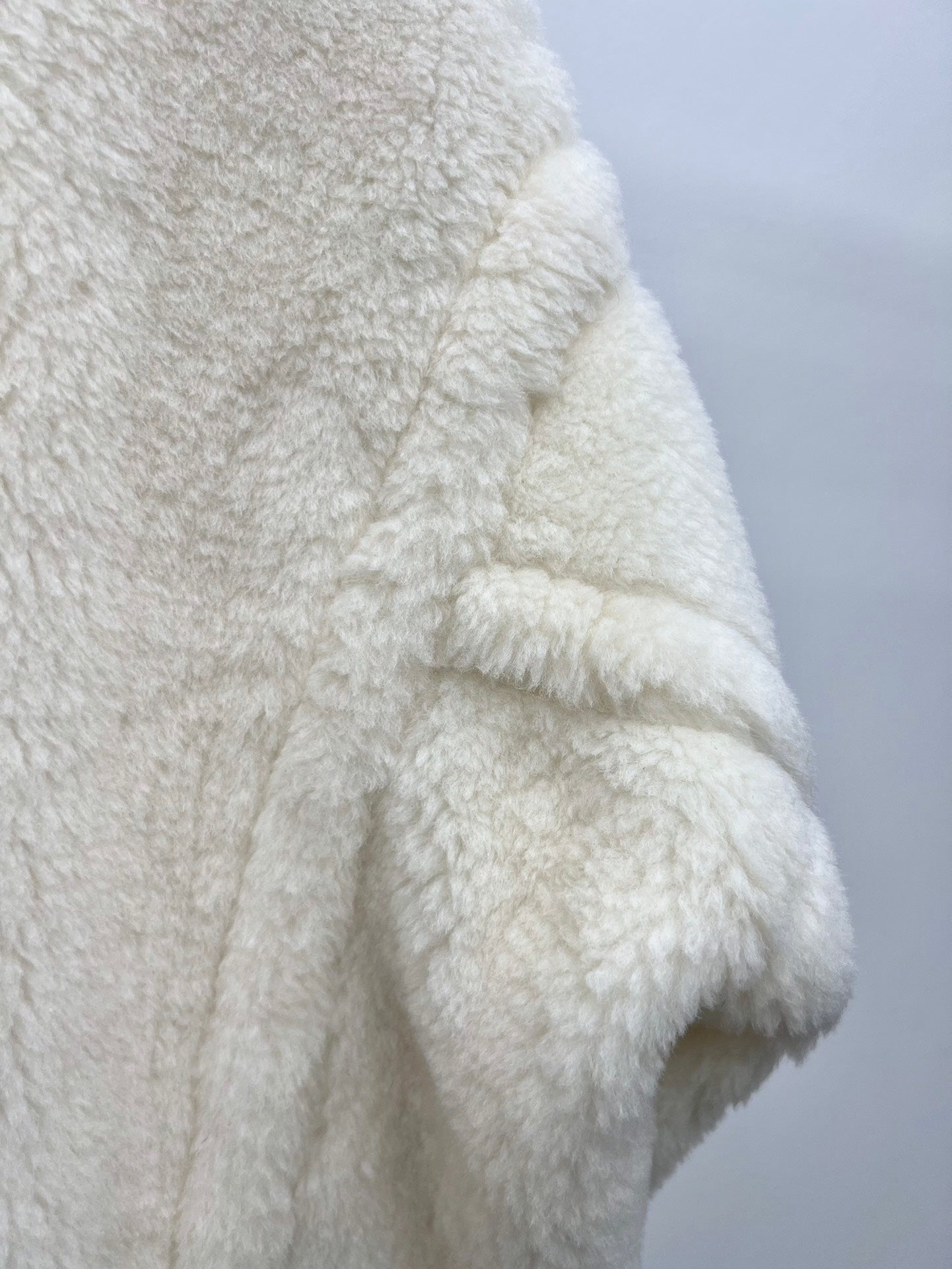 MAXMARA 25S CROPPED TEDDY JACKET STYLE 245