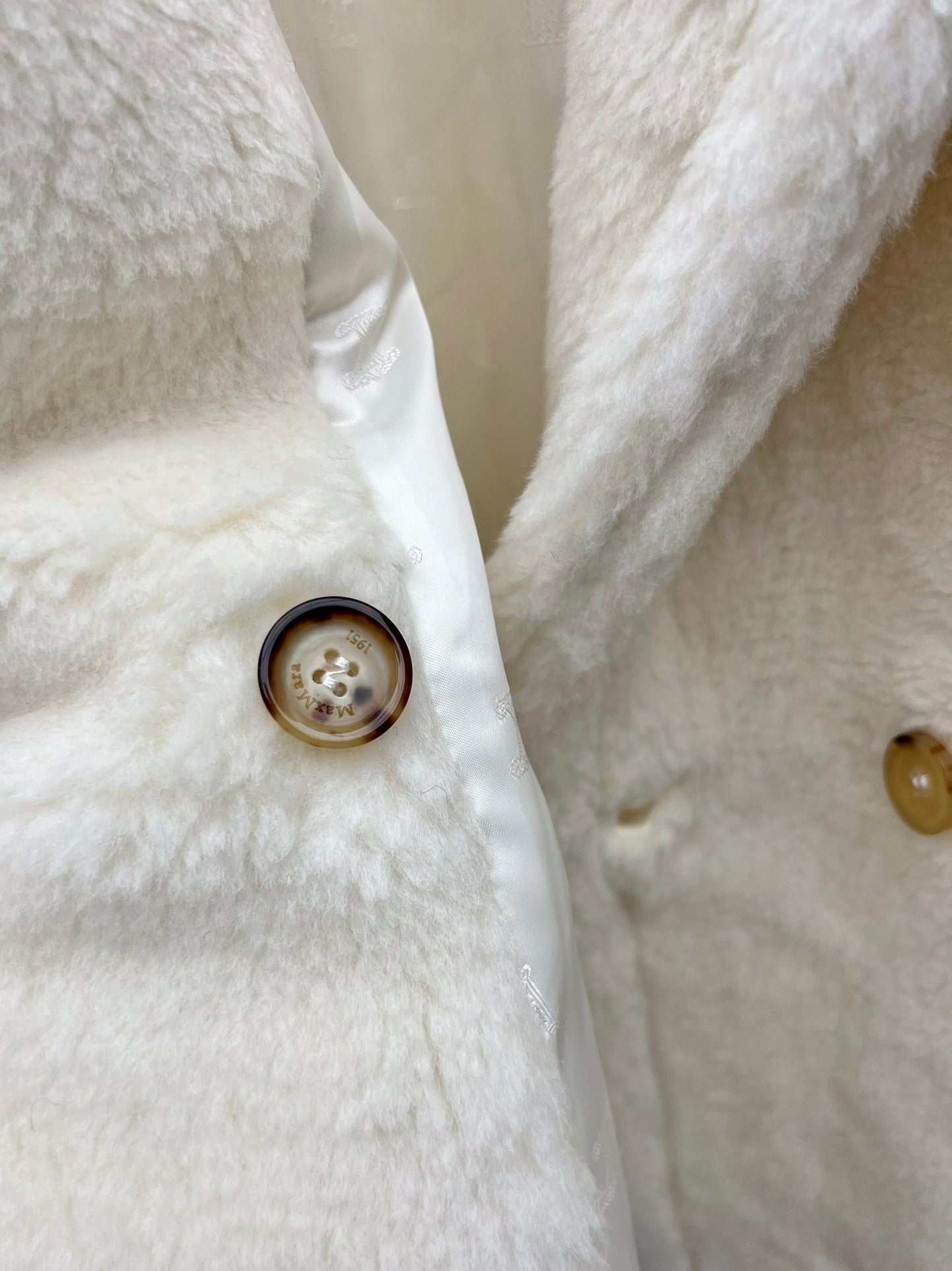MAXMARA 25S CROPPED TEDDY JACKET STYLE 245