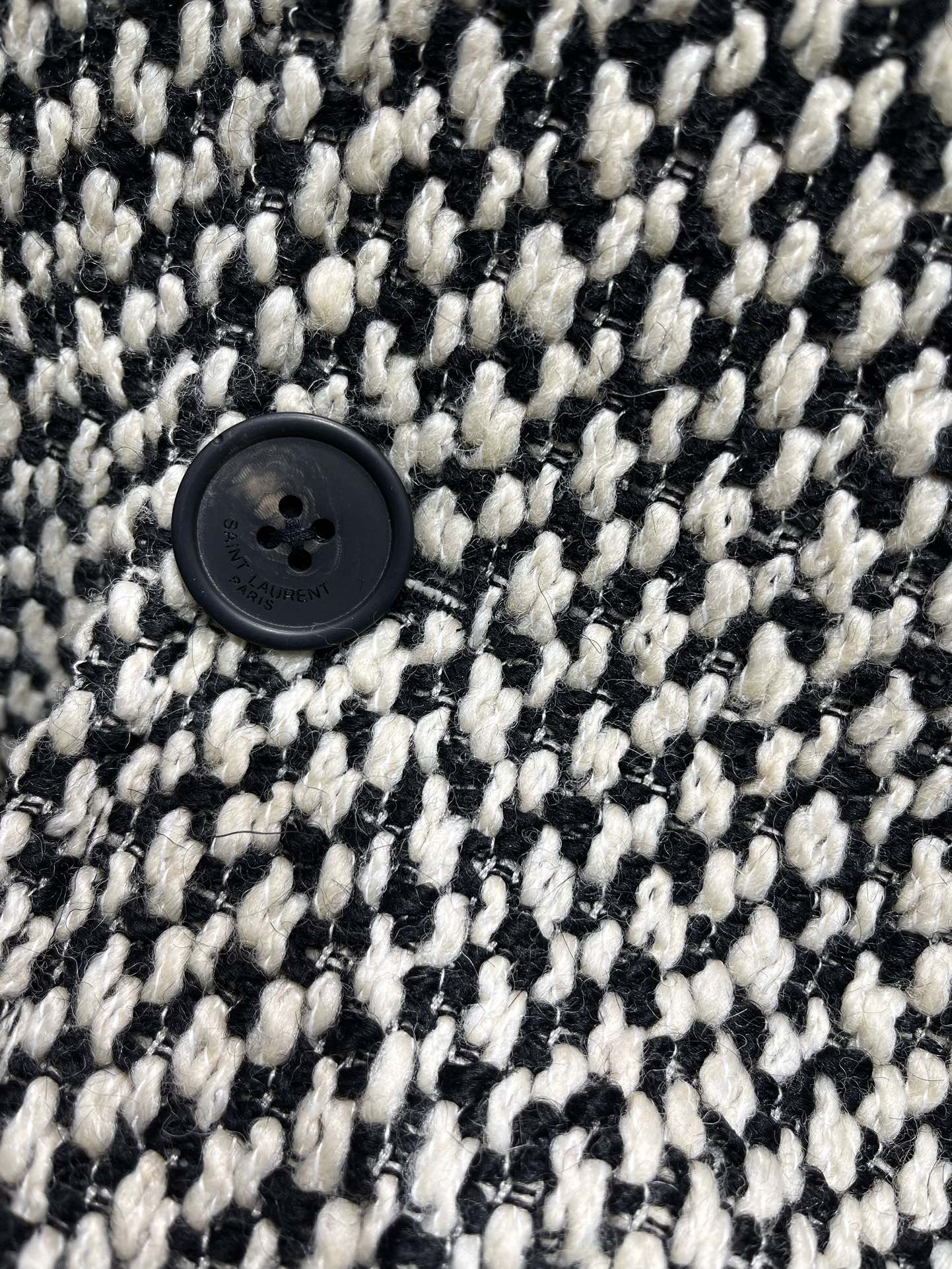 YSL 25S WOOL COAT STYLE 216