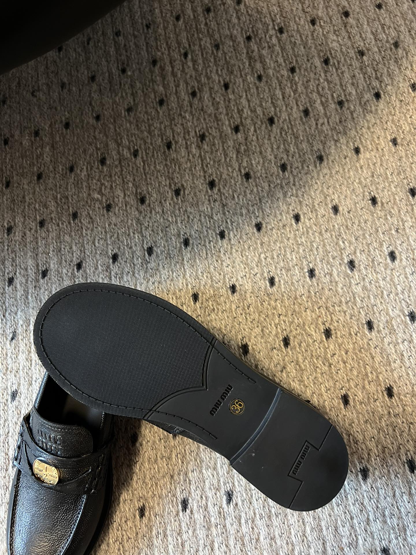 MIUMIU 26S PENNY LOAFERS IN BLACK CALFSKIN GOLD HARDWARE