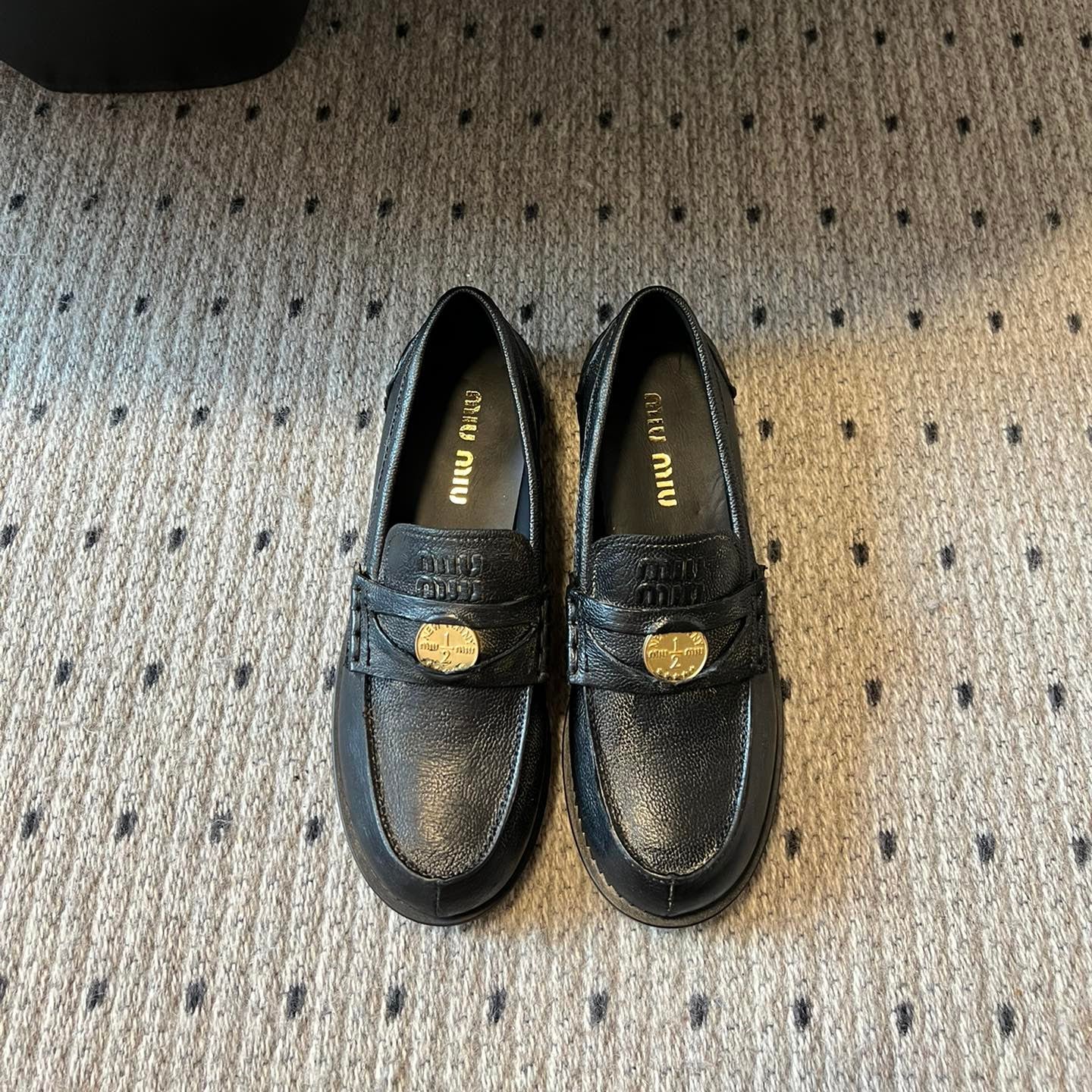 MIUMIU 26S PENNY LOAFERS IN BLACK CALFSKIN GOLD HARDWARE