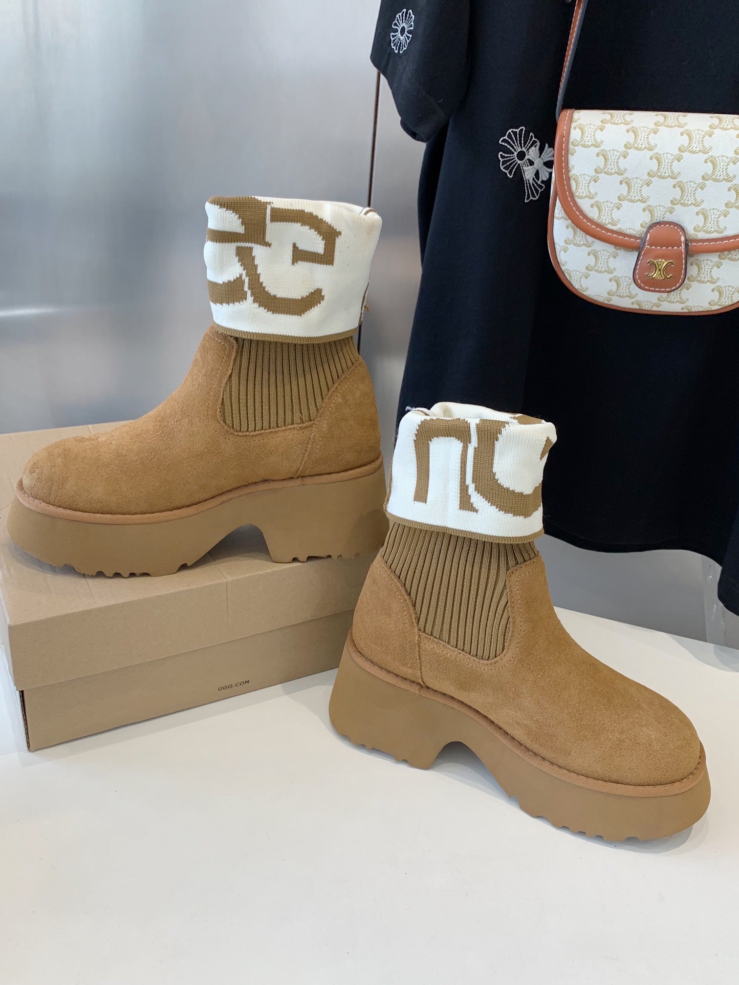 MINI MARTIN BOOTS IN CIDER BROWN SUEDE