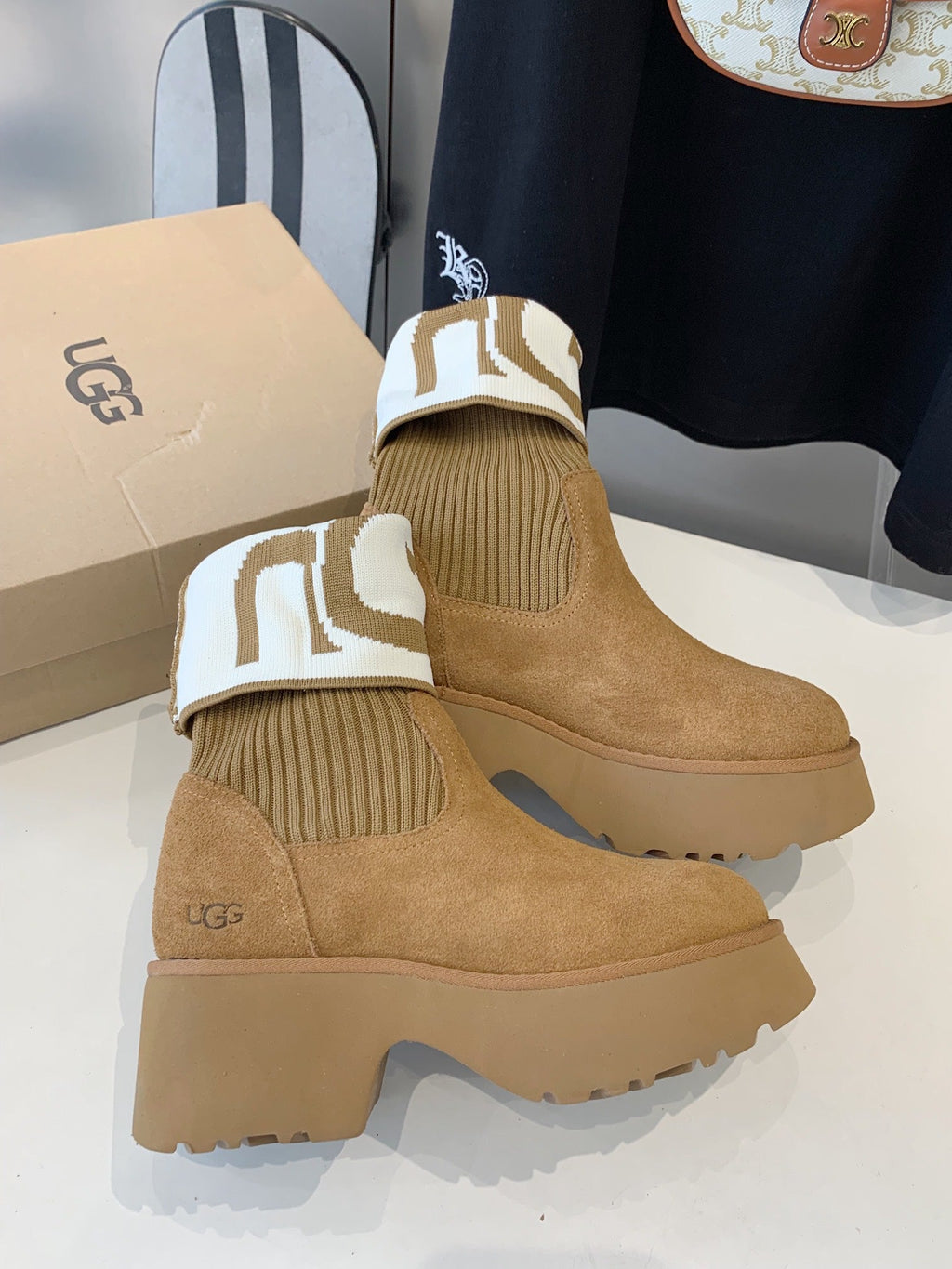 MINI MARTIN BOOTS IN CIDER BROWN SUEDE