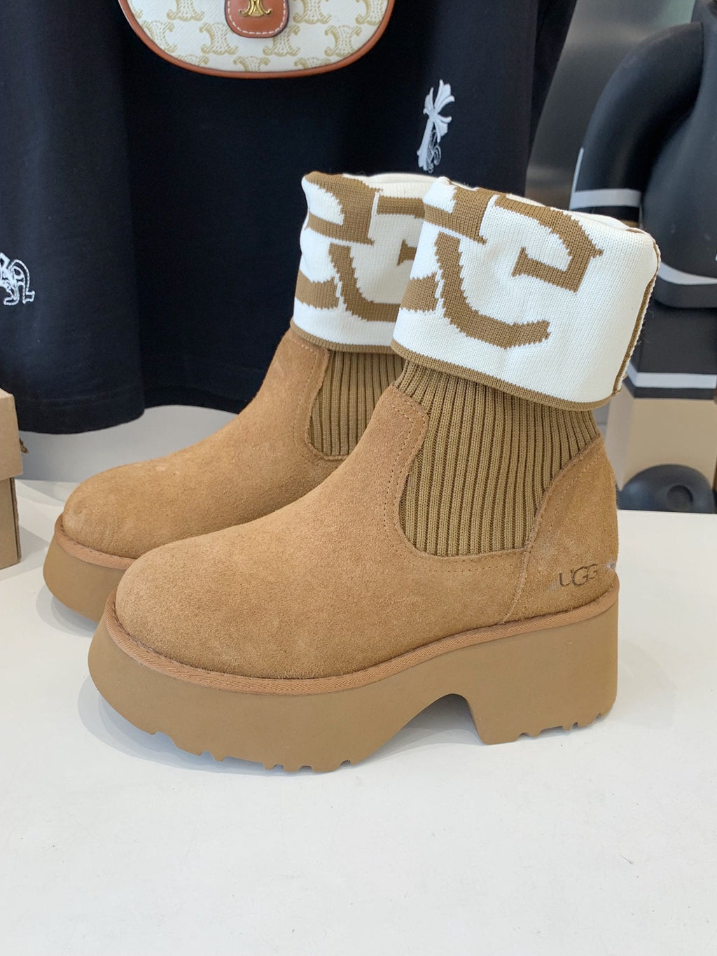 MINI MARTIN BOOTS IN CIDER BROWN SUEDE