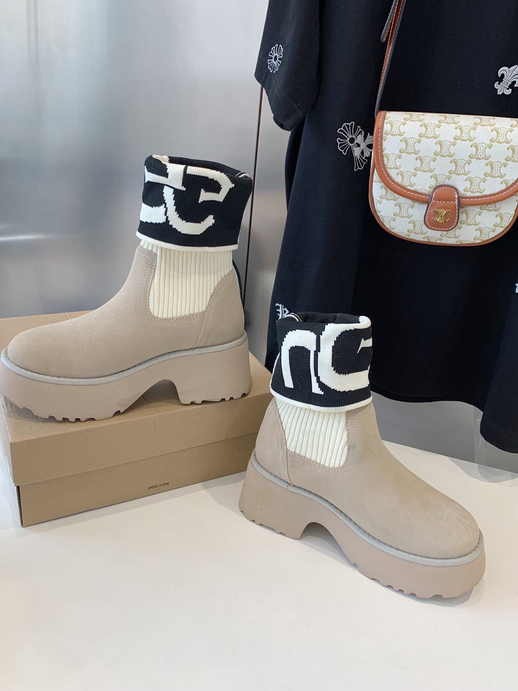 MINI MARTIN BOOTS IN ECRU TAN SUEDE