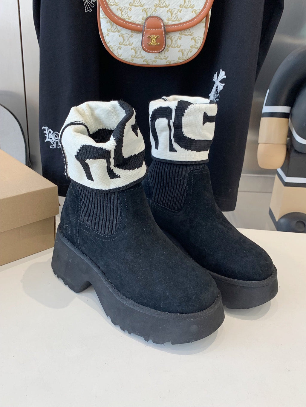 MINI MARTIN BOOTS IN BLACK SUEDE