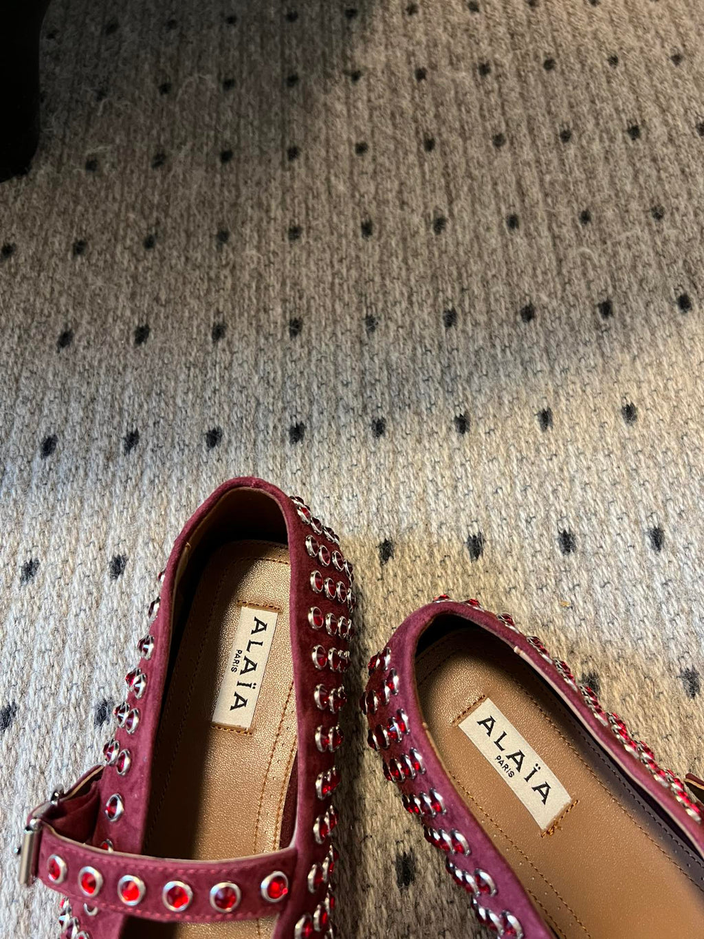 STRASS BALLET FLATS IN BERRY RED LAMBSKIN