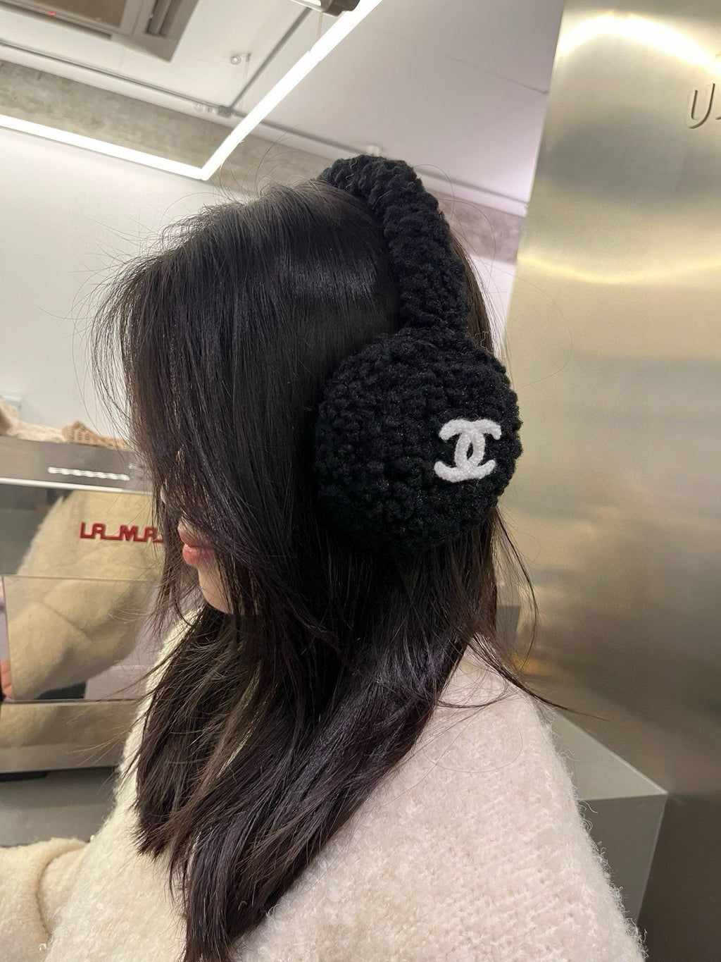 CHANEL 25S SKI EARMUFFS 492584