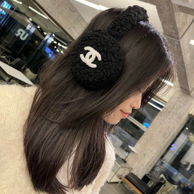 CHANEL 25S SKI EARMUFFS 492584