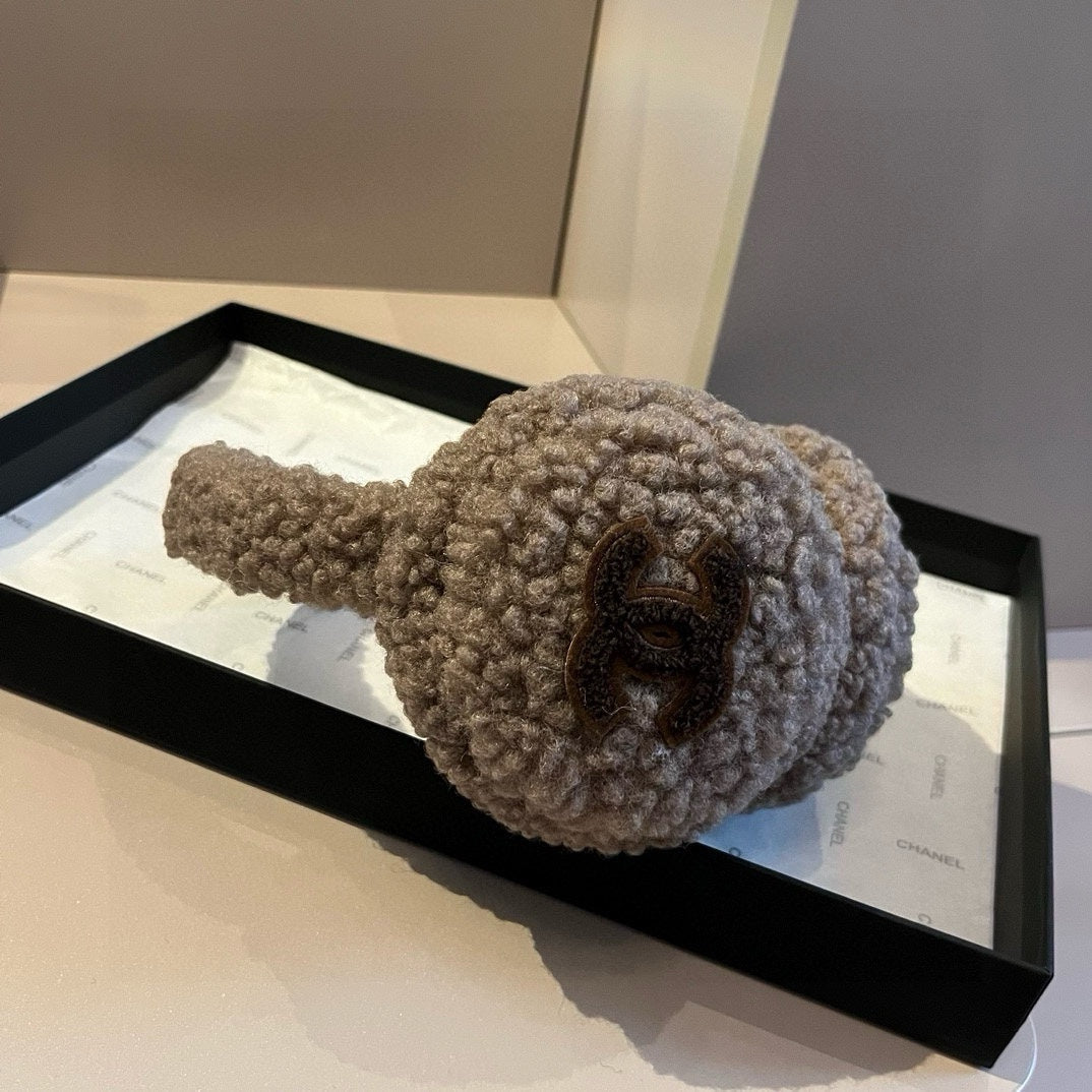 CHANEL 25S SKI EARMUFFS 492585