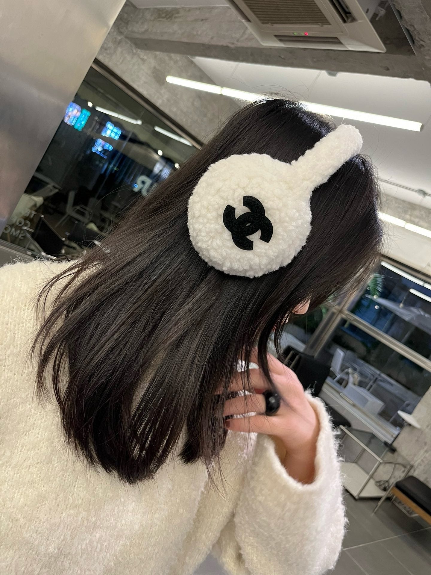 CHANEL 25S SKI EARMUFFS 492586
