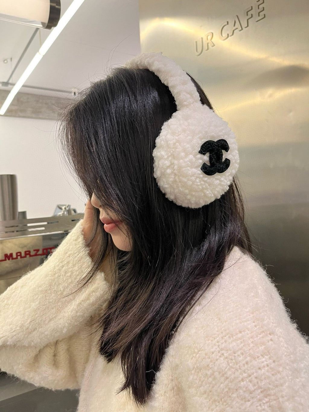 CHANEL 25S SKI EARMUFFS 492586