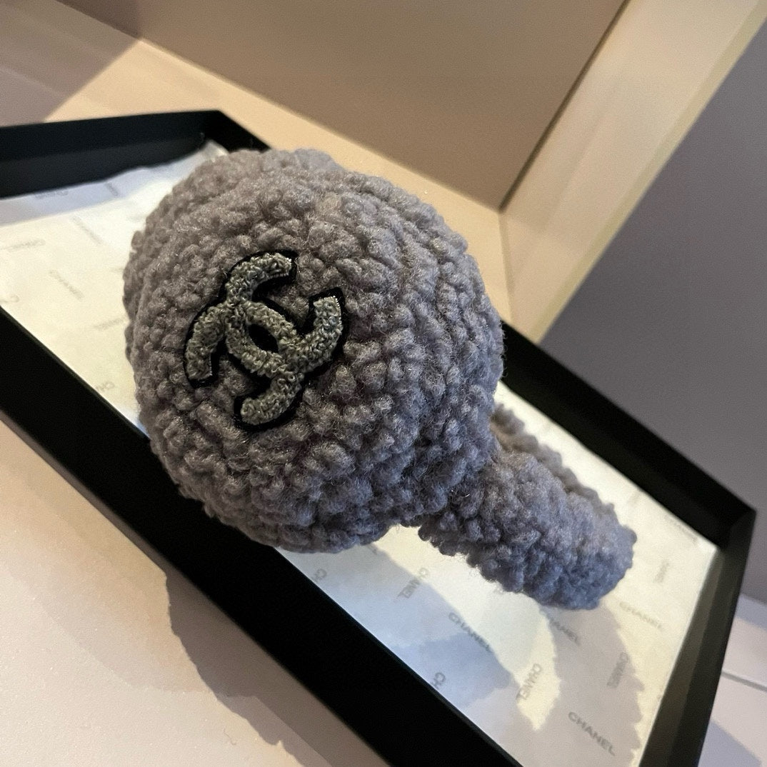 CHANEL 25S SKI EARMUFFS 492587