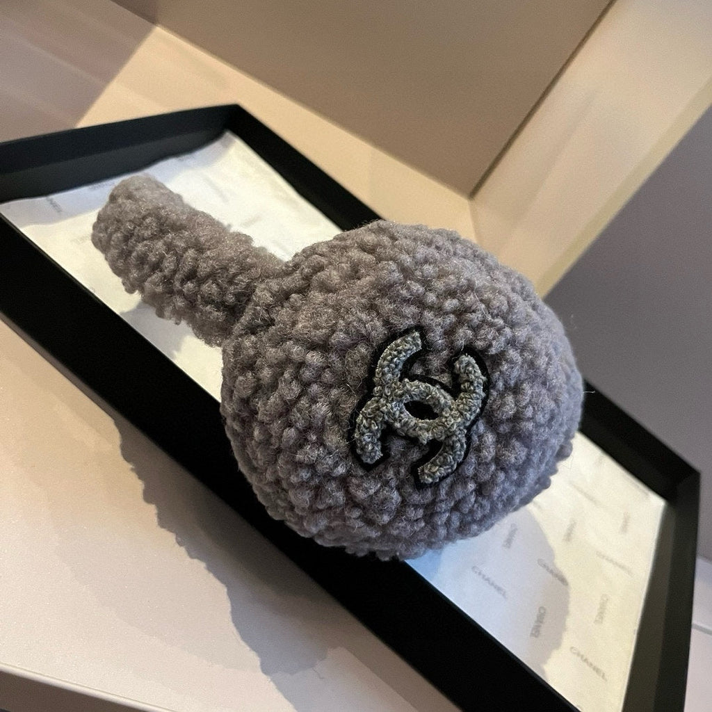CHANEL 25S SKI EARMUFFS 492587
